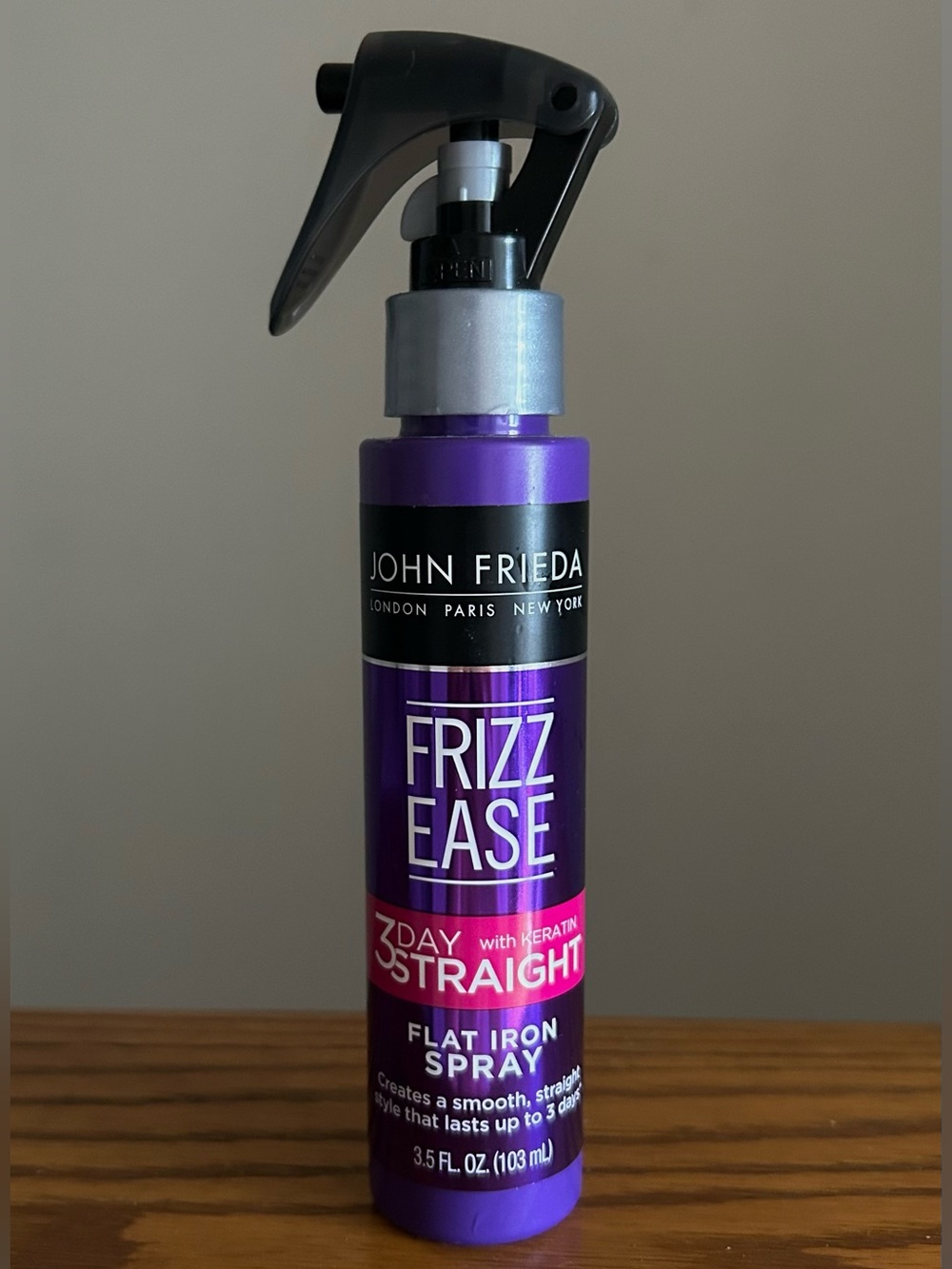 Frizz Ease 3 Day Straight Flat Iron Spray